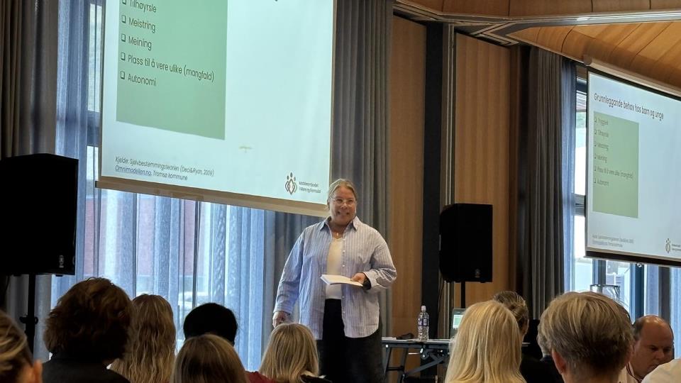 Lenkje til artikkel: Bak trivsel og læring ligg eit sterkt fellesskap - fagdag for tilsette i barnehage og skule