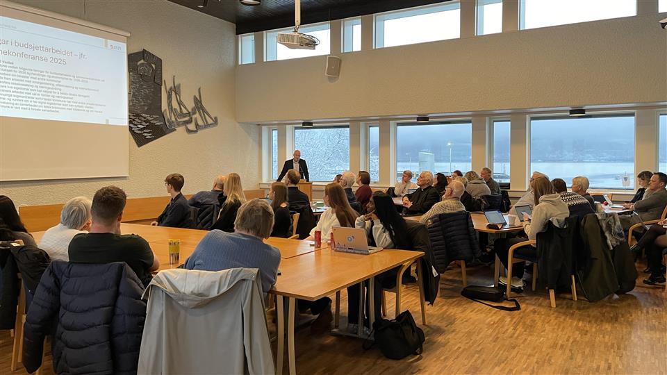 Lenkje til artikkel: Råd og utval fekk samla orientering om budsjett og økonomiplan