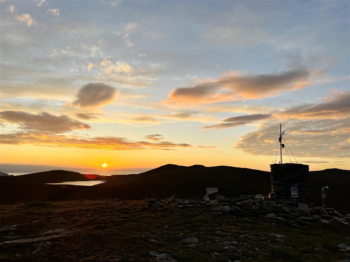 Solnedgang frå Skafjellet. - Klikk for stort bilete
